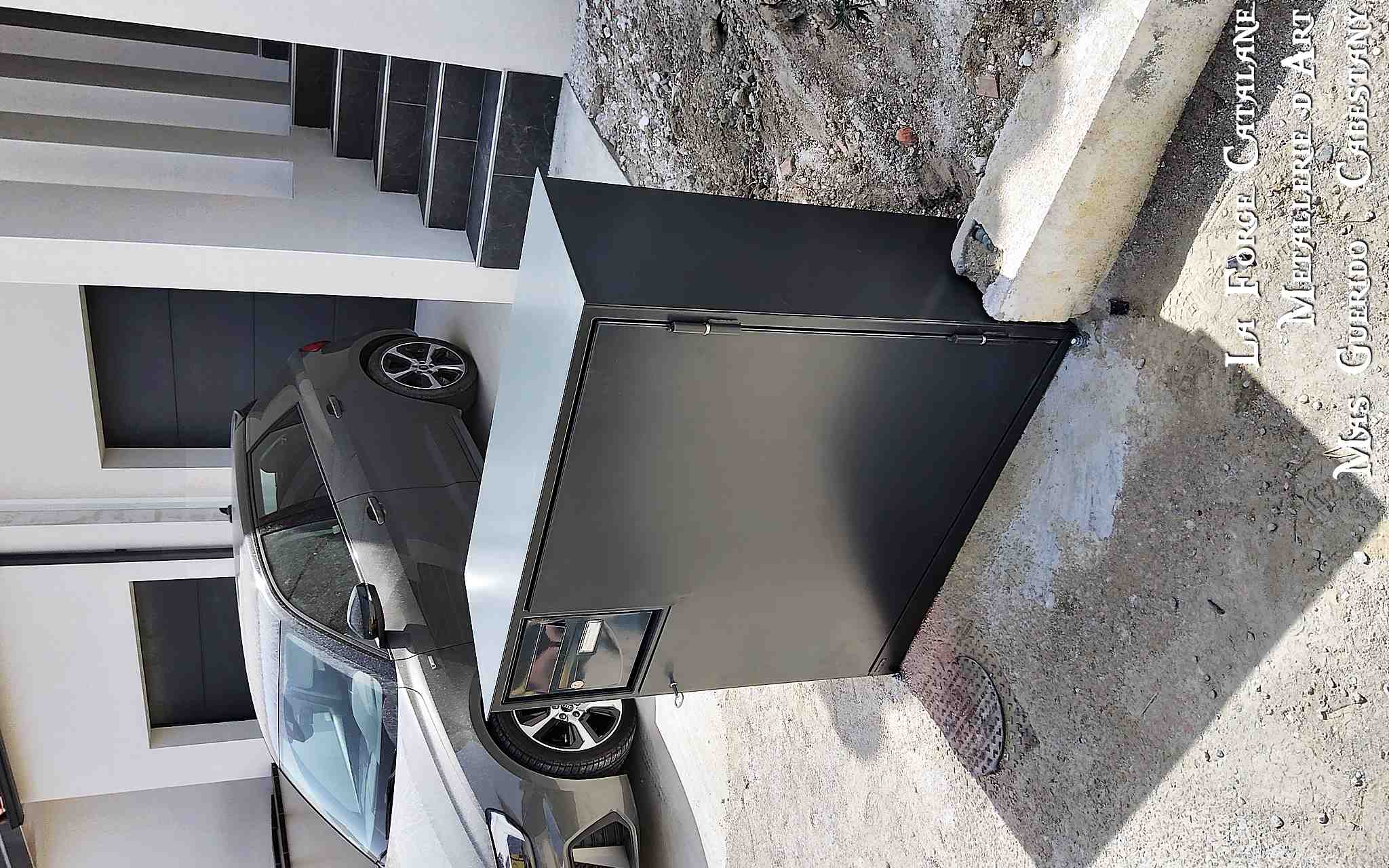 caisson pour compteur avec boite au lettres integree thermolaquage  forge catalane.jpg